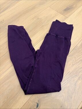 Free People Movement Good Karma Legging 3/4 High-Waist in Purple